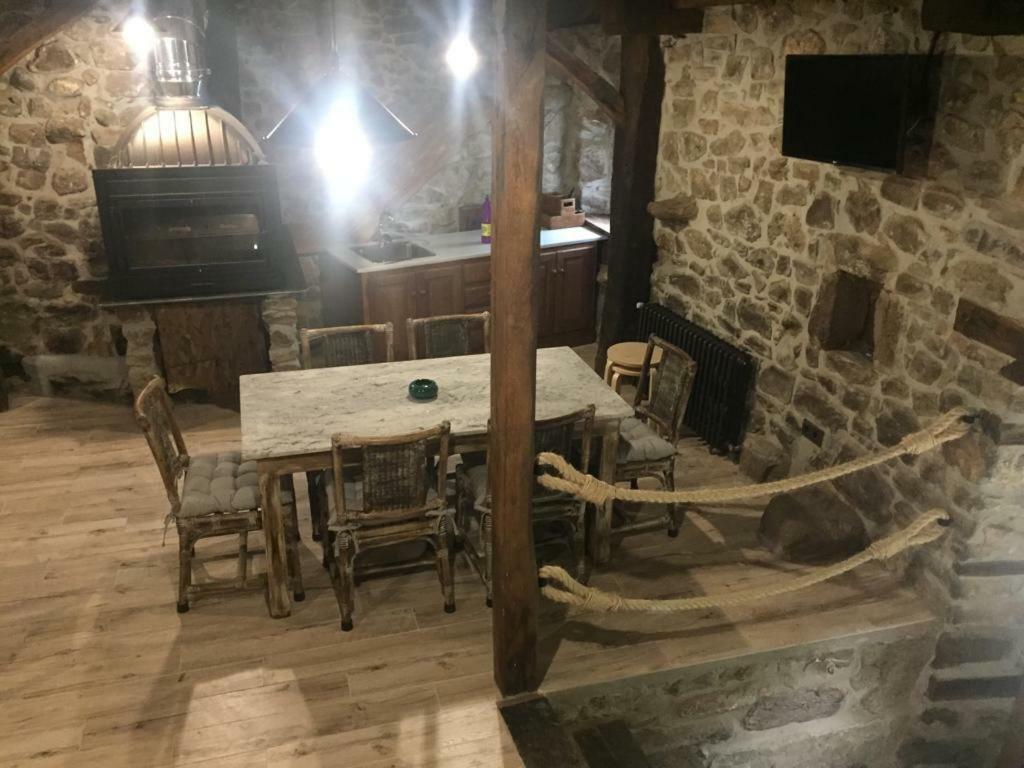 La Rama Del Castor Villa Espinama Eksteriør bilde